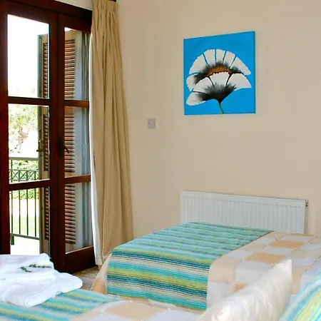 Villa 3 Bedroom Paparouna With Private Pool, Aphrodite Hills Kouklia