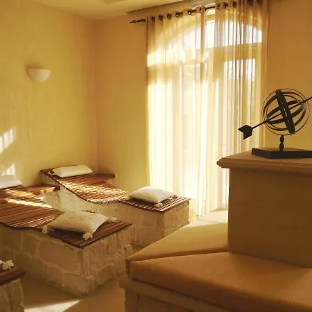 3 Bedroom Paparouna With Private Pool, Aphrodite Hills * كوكليا
